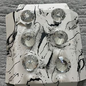 Diamond shape knobs